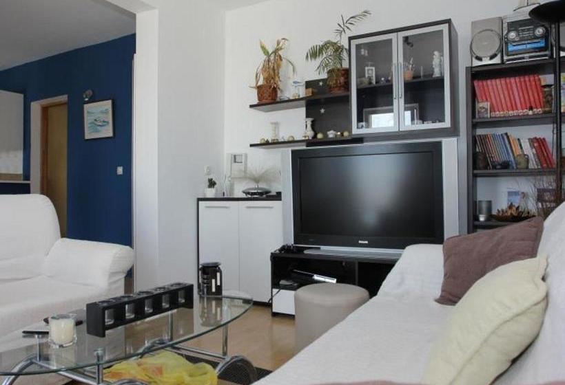 Apartment Dani   With Large Terrace