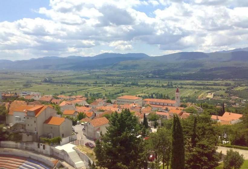 צימר Vila Ružin Dvor