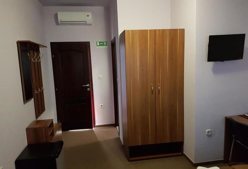 Hostel Kristal