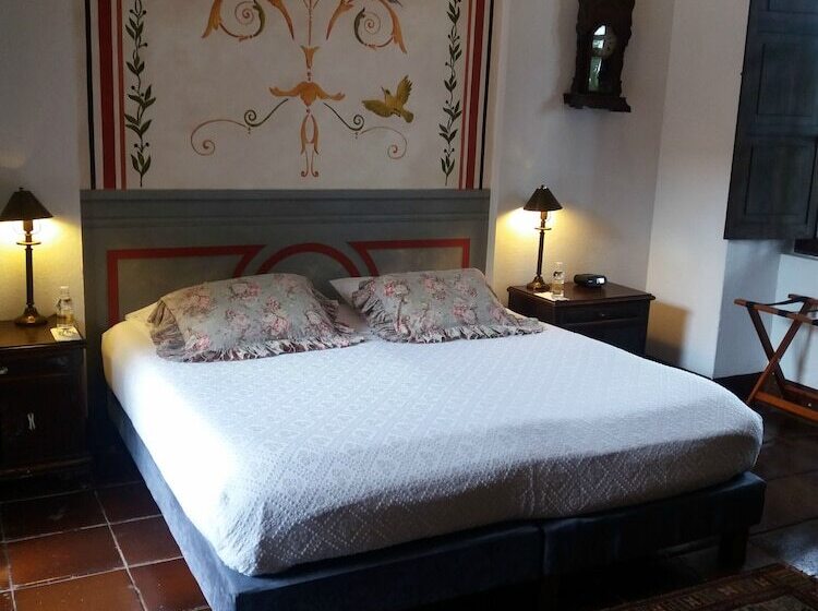 هتل Hacienda Castilla