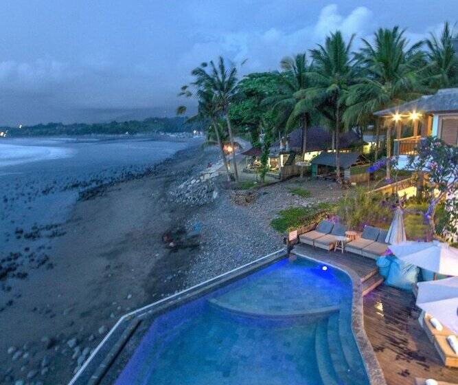 호텔 The Point Surfcamp Bali