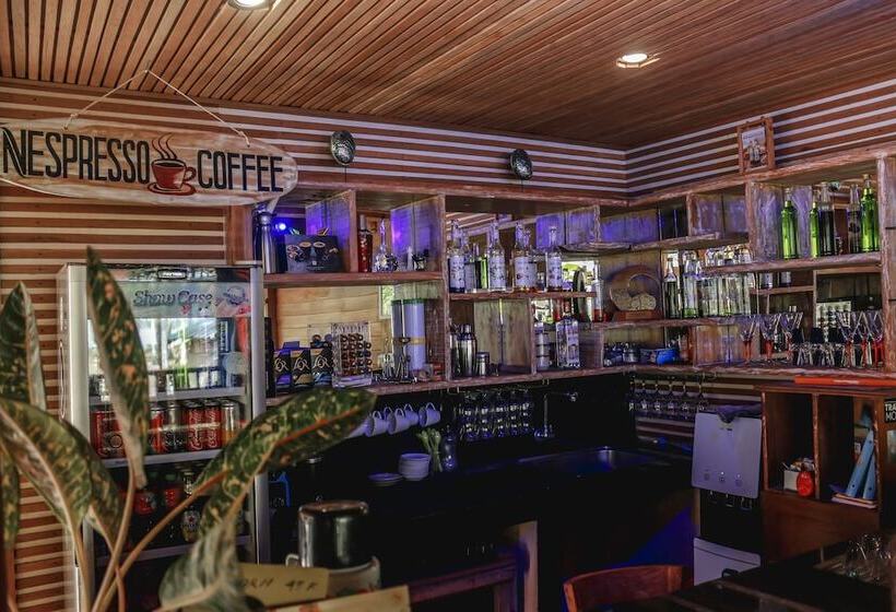 호텔 The Point Surfcamp Bali