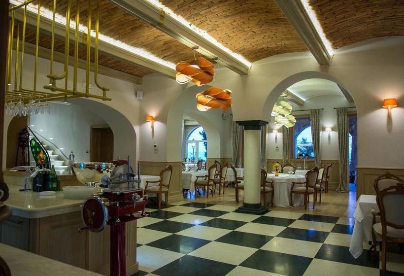 هتل Villa Ariston