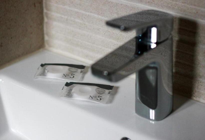 هتل Villa Kudelik   Stone Story