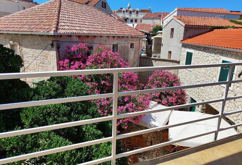 بنسيون Guest House Adria