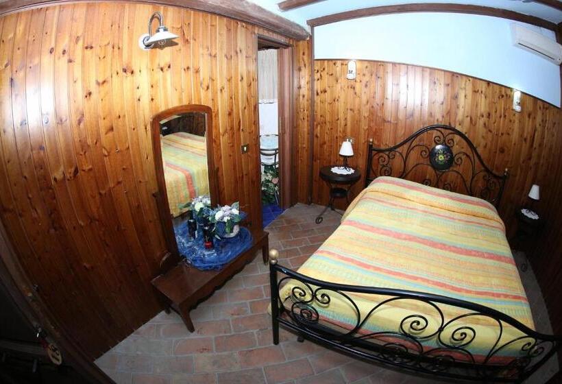 בית מלון כפרי Agriturismo Monte Due Torri