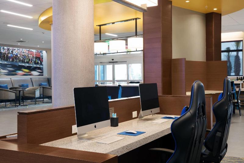 호텔 Fairfield Inn & Suites By Marriott Daytona Beach Speedway/airport