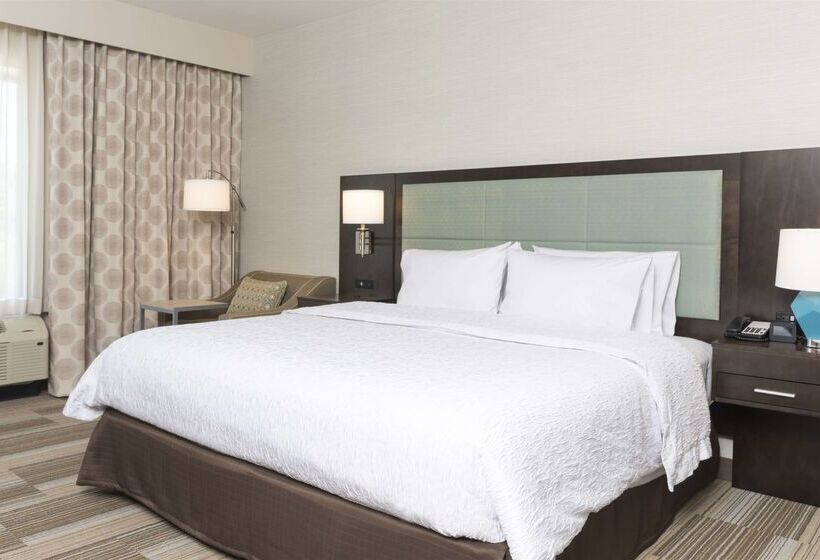 فندق Hampton Inn Westfield