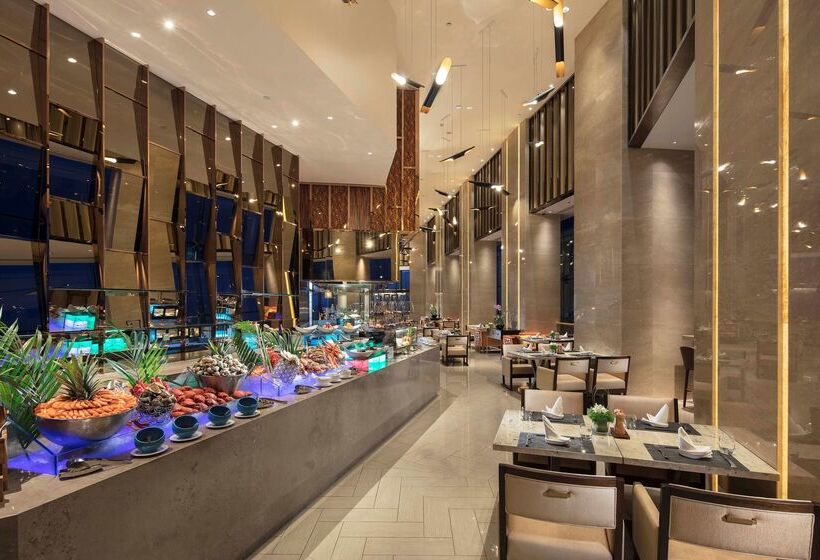 هتل Hilton Yantai