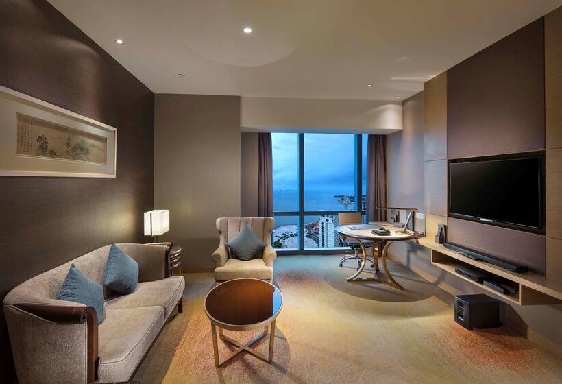 هتل Hilton Yantai