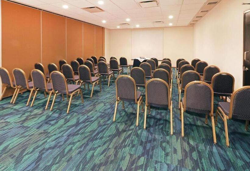Otel Holiday Inn Express   Tuxpan, An Ihg