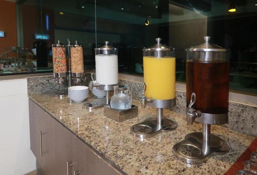 Otel Holiday Inn Express   Tuxpan, An Ihg