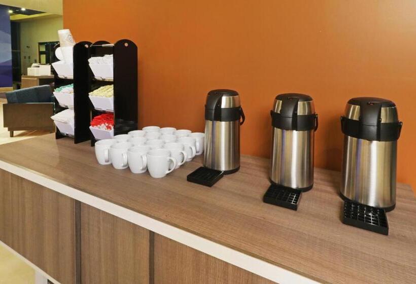 Otel Holiday Inn Express   Tuxpan, An Ihg