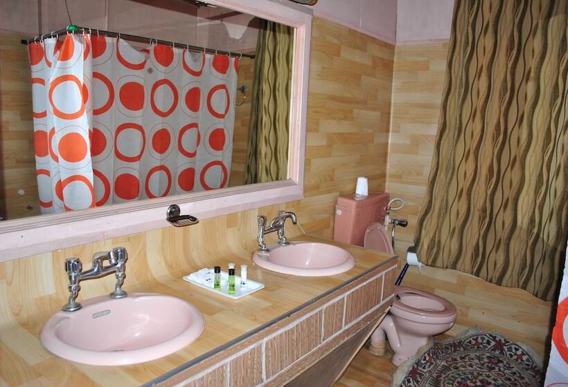 בית מלון כפרי Zaffer Group Of Houseboats