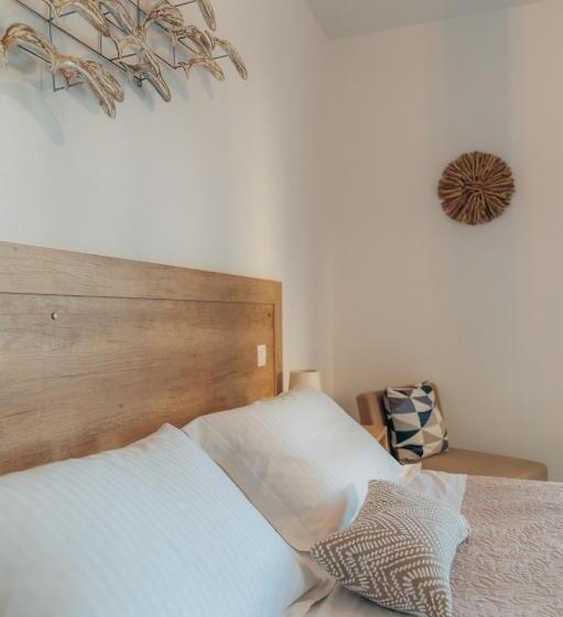 تختخواب و صبحانه Rooms & Apartments Archontou