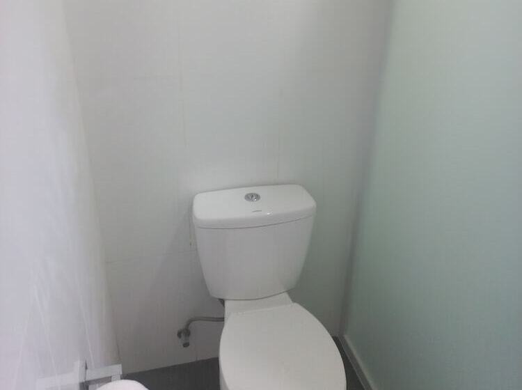 פונדק Kingston Lodge