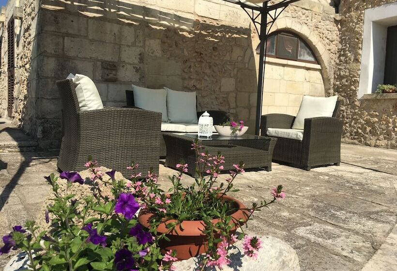 هتل Agriturismo Masseria Costarella