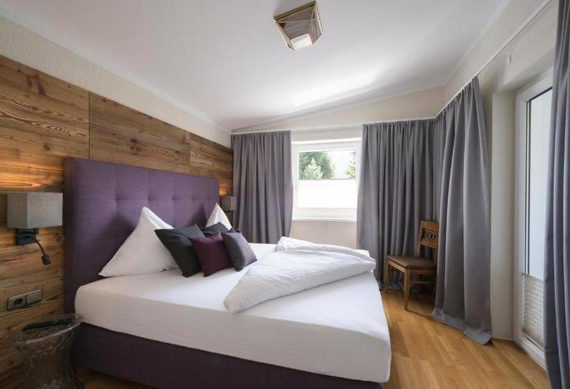 فندق Appartements Rofan & Karwendelblick