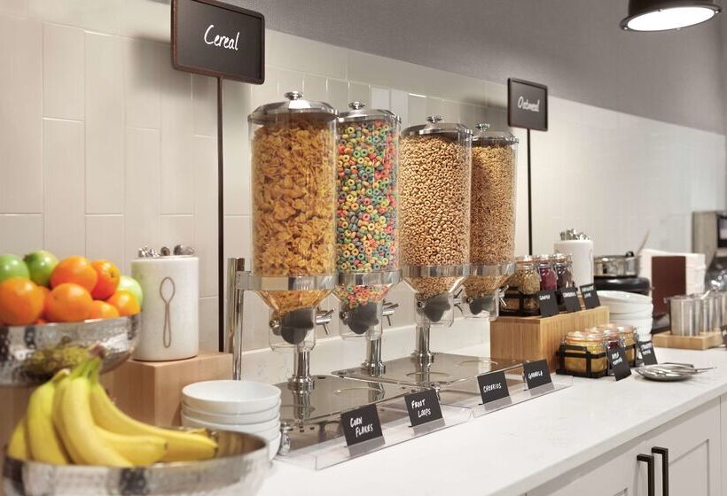 هتل Embassy Suites By Hilton Wilmington Riverfront