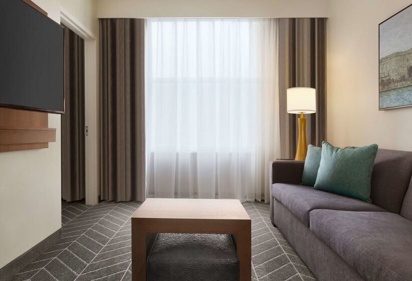 هتل Embassy Suites By Hilton Wilmington Riverfront