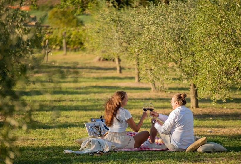 فندق Tenuta Dei Mori Wine Relais Events