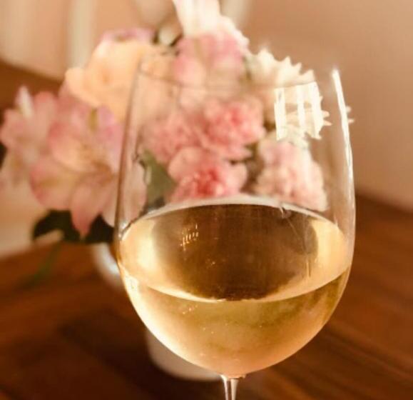 בית מלון כפרי The Farmhouse Inn & Kitchen, 2 Blocks From Downtown Whitefish, Montana