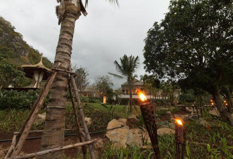 هتل The Series Resort Khaoyai