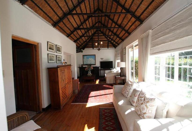 هتل The Whaling Station Guesthouse