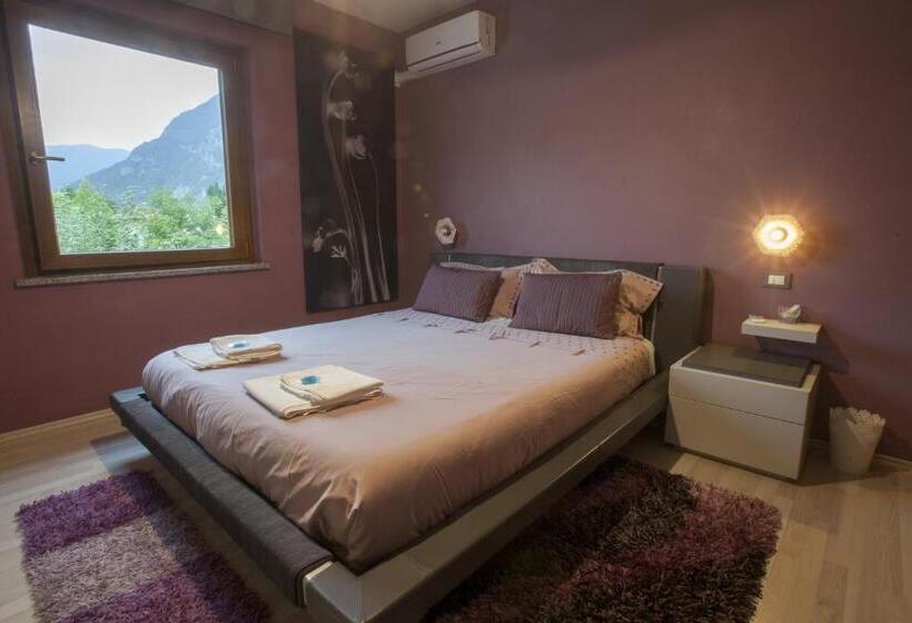 مبيت وإفطار Affittacamere Da Jasmina Venzone