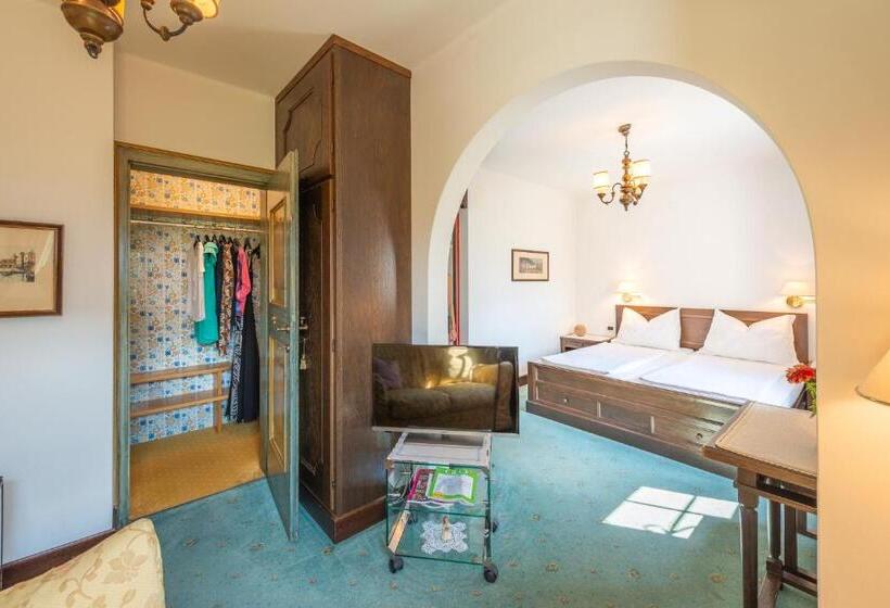تختخواب و صبحانه Haus Oberhofer