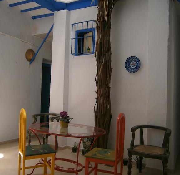 De Cadiz Cadi Hostel