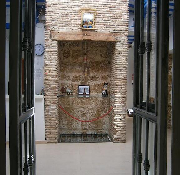 De Cadiz Cadi Hostel