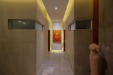 Flourishing Boutique & Spa