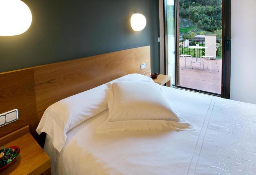 هتل Allotjament Rural Cal Miquel