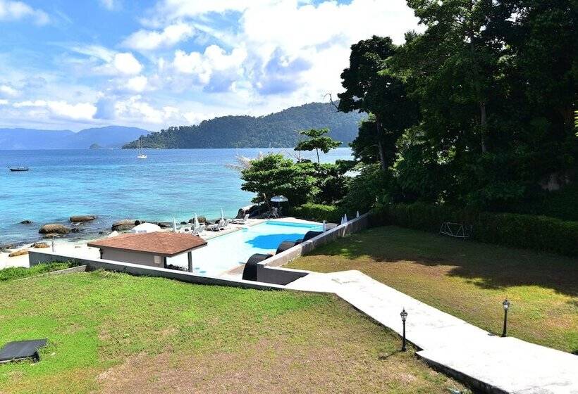 هتل Asara Private Beach Resort