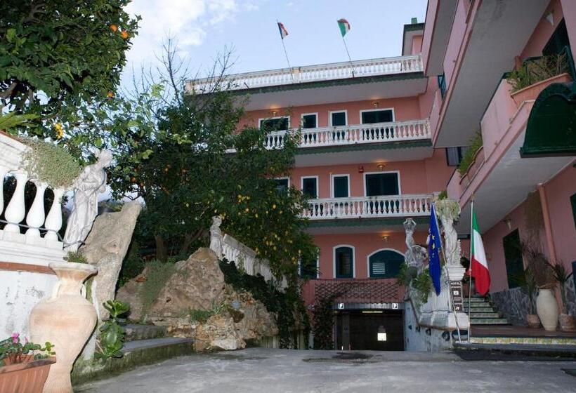 فندق Sottovento
