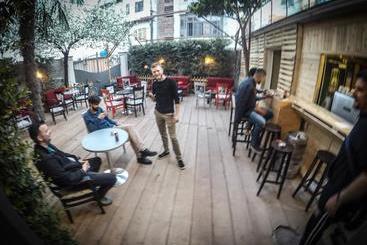 Arka Hostel