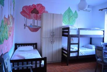 Arka Hostel