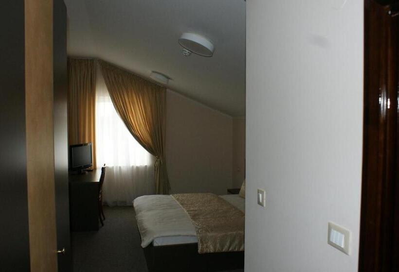 مبيت وإفطار Guest Accommodation Atrium Gulin