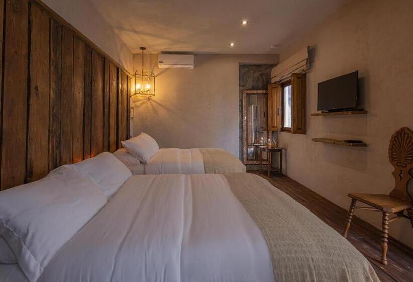 هتل Casa Andreu