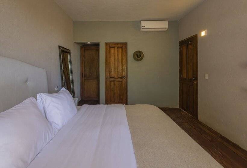 هتل Casa Andreu