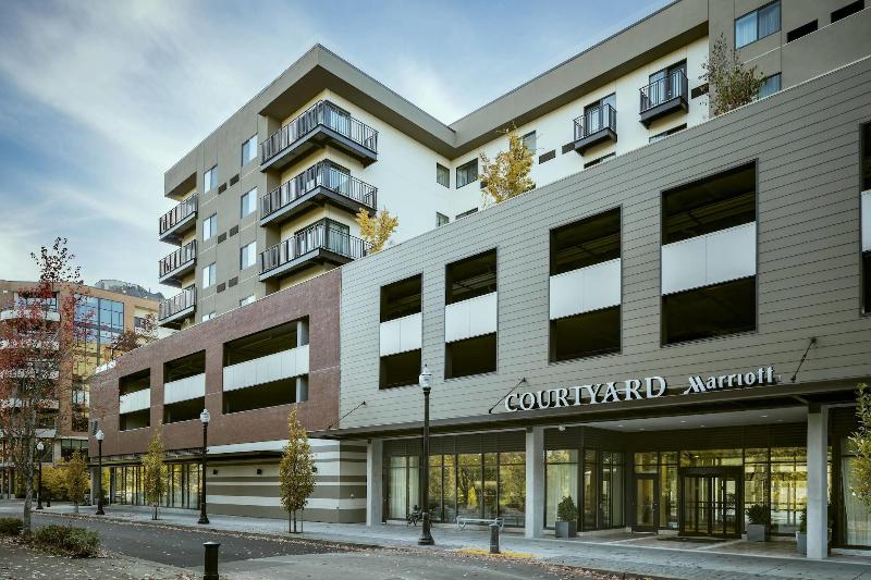 Отель Courtyard By Marriott Corvallis
