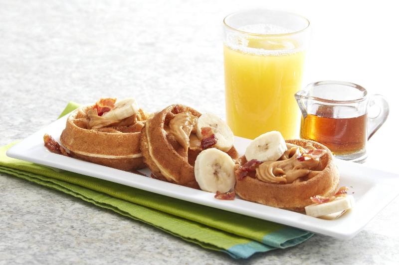 בית מלון כפרי Fairfield Inn & Suites Ontario Rancho Cucamonga