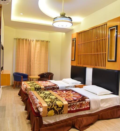 Отель New Anand Palace