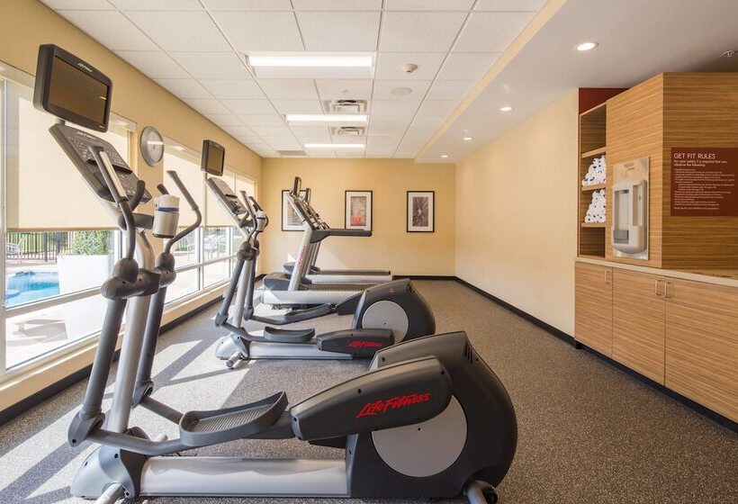 호텔 Towneplace Suites By Marriott Cleveland