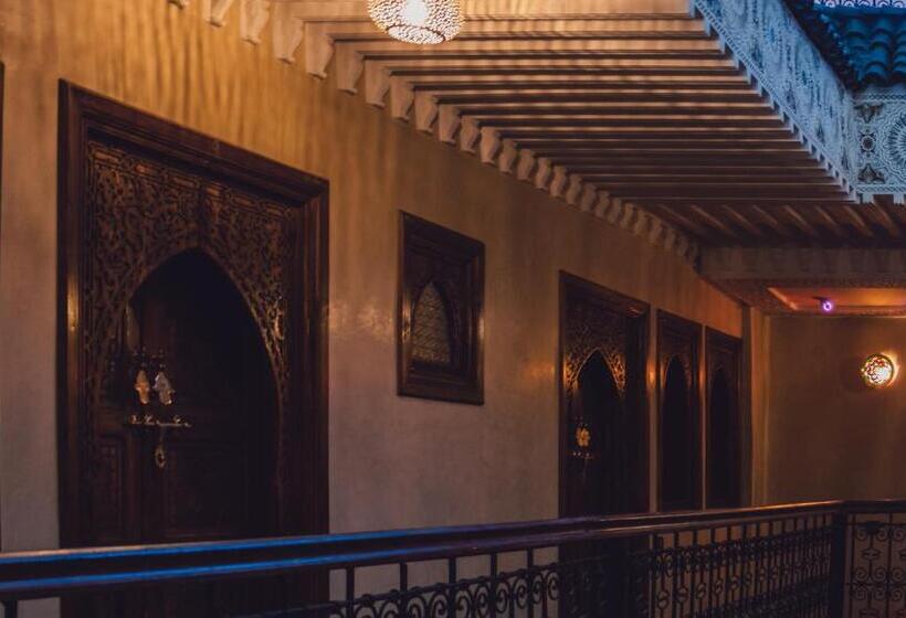 تختخواب و صبحانه Riad Golf Stinia