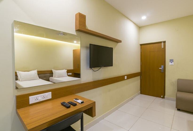 ホテル Crescent Inn