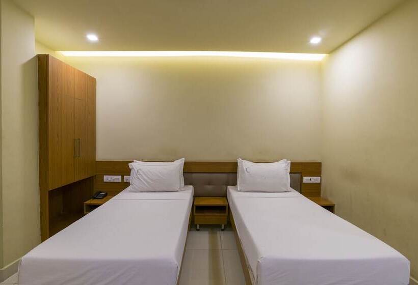 ホテル Crescent Inn