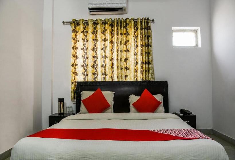 Fotos del hotel Oyo 132 Hotel Royal T:  5