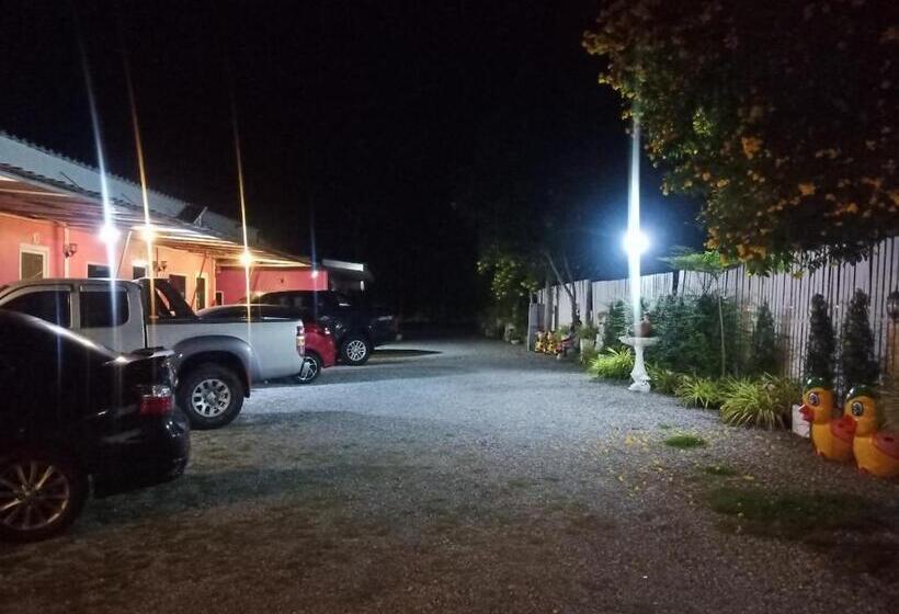 Saan Rak Resort